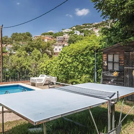 Willa Suria 8 People *