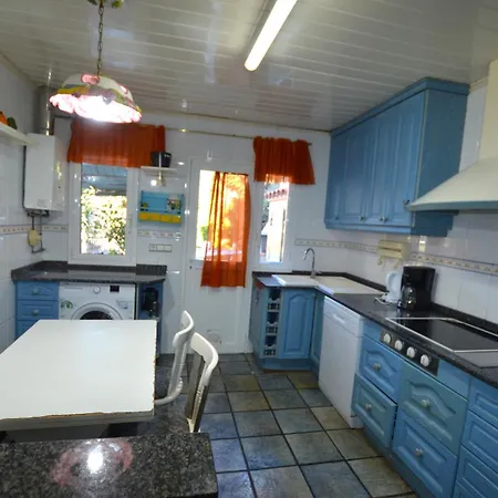 Suria 8 People * Lloret de Mar