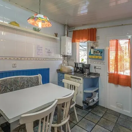 Вилла Suria 8 People *