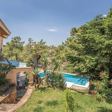 Вилла Suria 8 People *