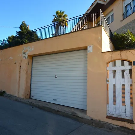 빌라 Suria 8 People *