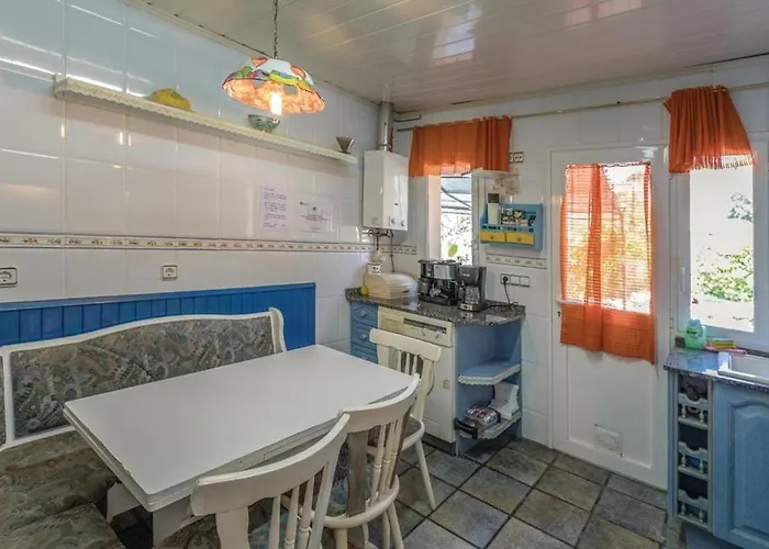 빌라 Suria 8 People *