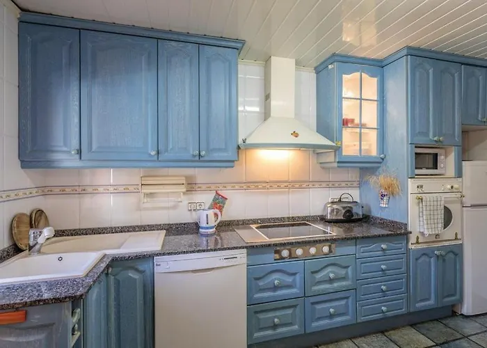 Suria 8 People * 료렛 드 마르