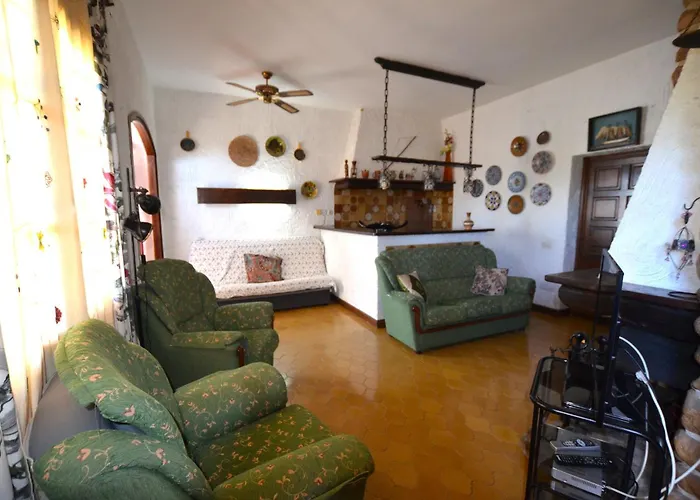 Suria 8 People * 료렛 드 마르