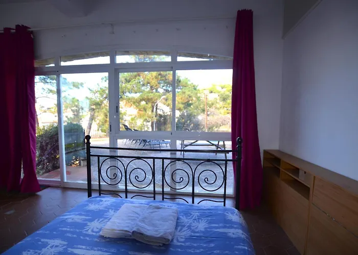 Villa Suria 8 People