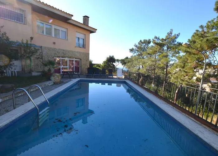 Suria 8 People Willa Lloret de Mar