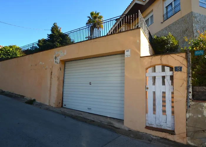 Willa Suria 8 People *