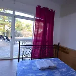 Suria 8 People يوريت دي مار